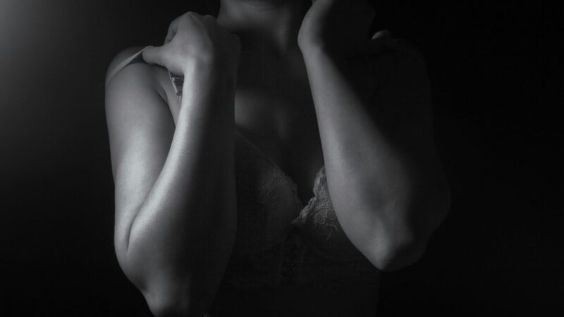 Renaître en Femme Fatale : Cultiver Confiance et Charisme