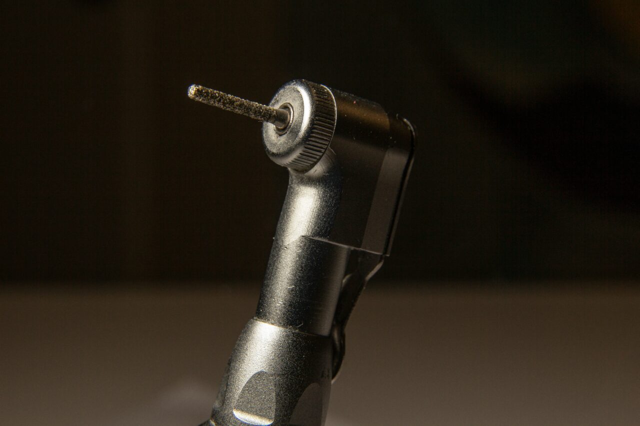 Entretien de l’Aspirateur à Ongles : Clé de Performance et Durabilité